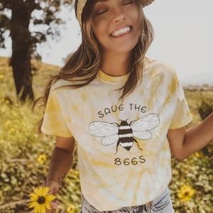 Save Lands Bumble Bee Dandelion Tie Dye Tee